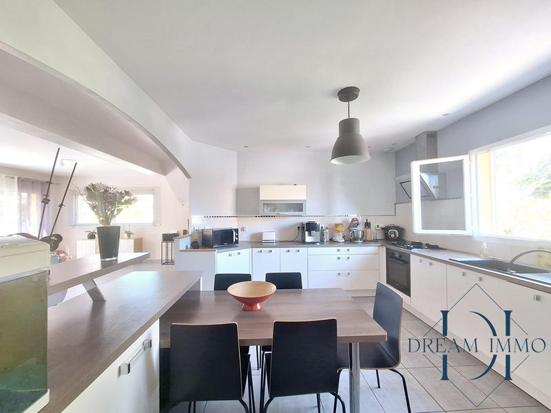 Villa - 136 m² - 5 pièces