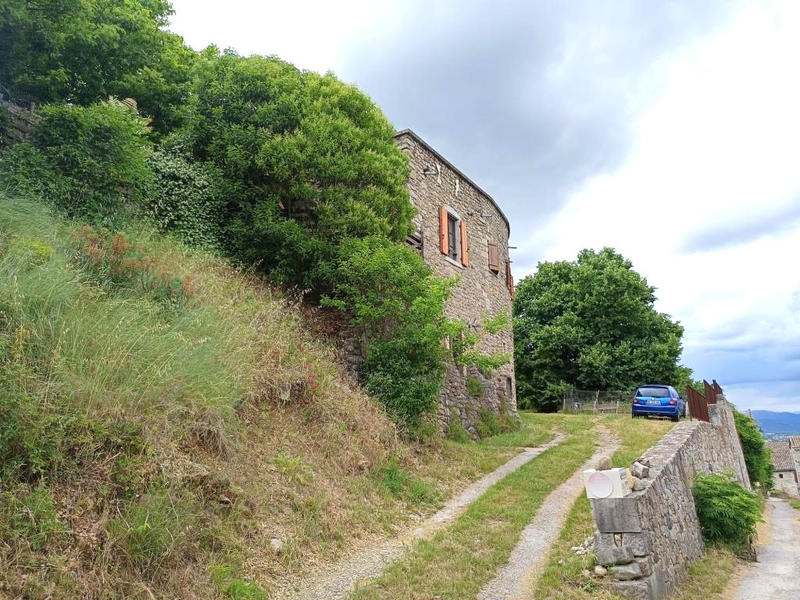 Propriété - 330 m² - 14 pièces