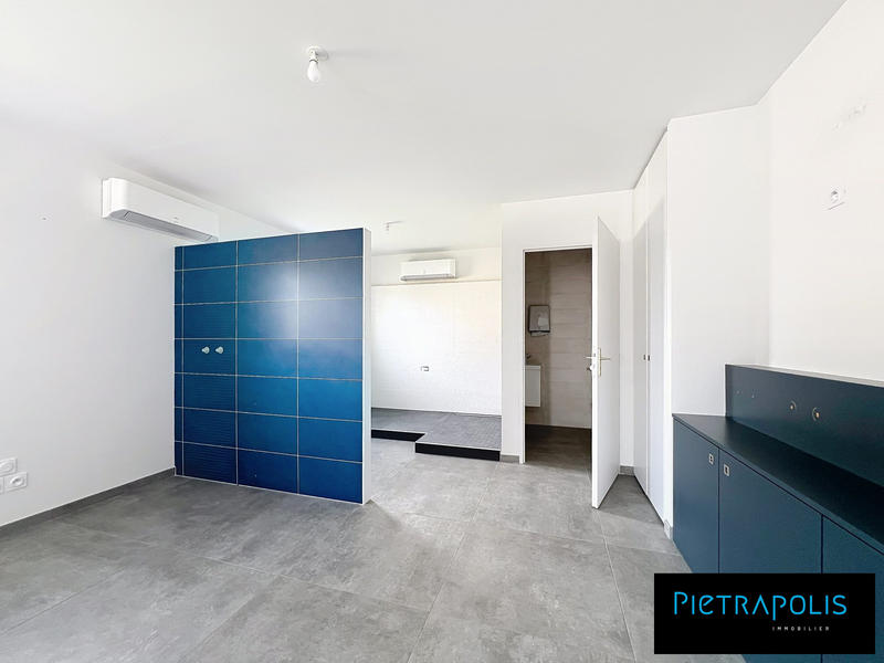 Local d'activités - 352 m²