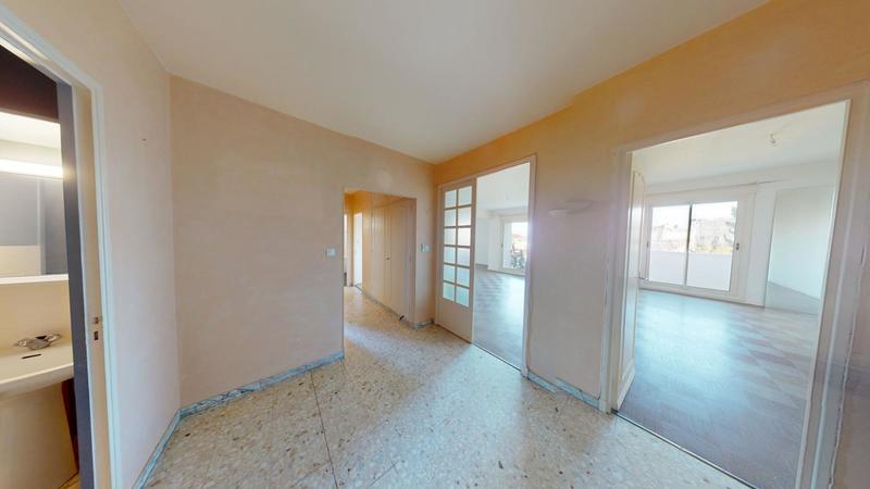 Appartement - 99 m² - 4 pièces