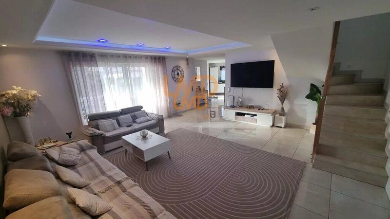 Propriété - 250 m² - 7 pièces