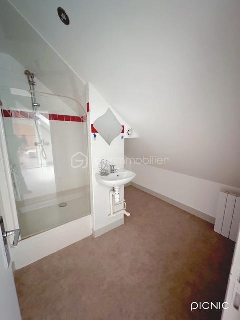 Immeuble - 145 m² - 10 pièces