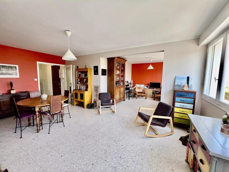 Appartement - 84 m² - 3 pièces