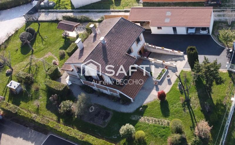 Maison - 140 m² - 5 pièces