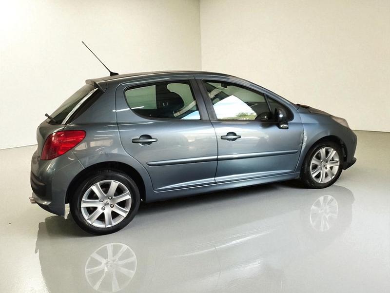 Peugeot 207 1.6 Hdi 110