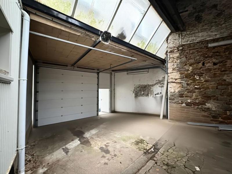 Maison - 411 m² - 2 pièces