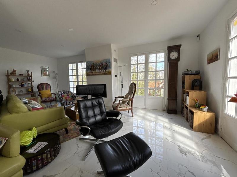 Pavillon - 160 m² - 6 pièces