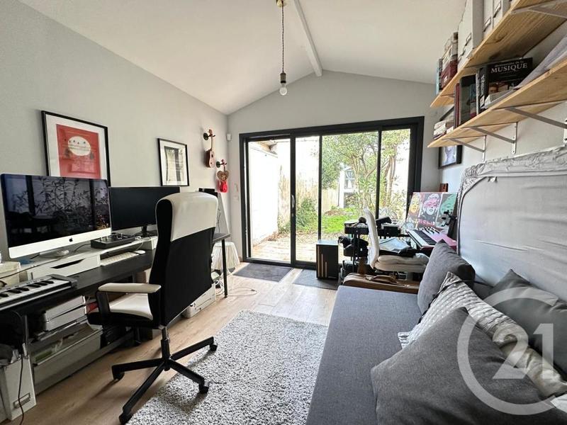 Maison - 107 m² - 6 pièces