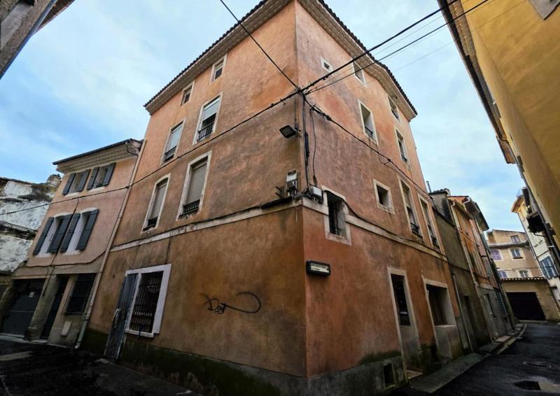 Immeuble - 238 m² - 12 pièces