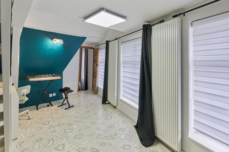 Maison - 258 m² - 9 pièces