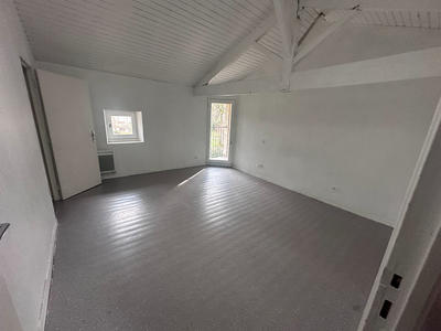 Maison - 90 m² - 3 pièces