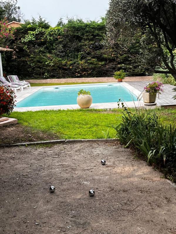 Villa - 231 m² - 5 pièces