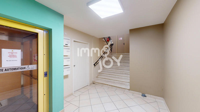 Local commercial - 427 m²