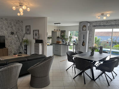 Maison - 100 m² - 4 pièces