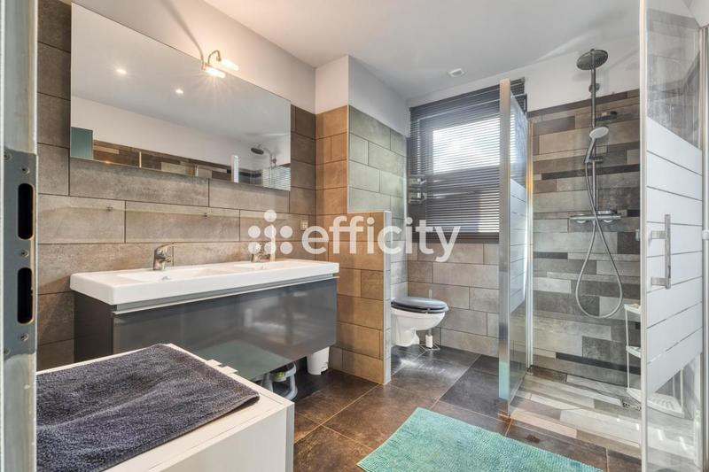 Maison - 197 m² - 6 pièces