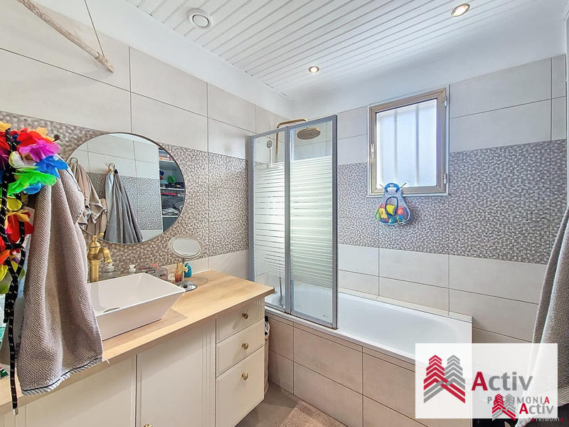 Maison - 88 m² - 4 pièces