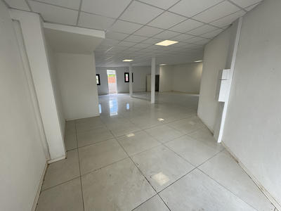 Local commercial - 67 m²