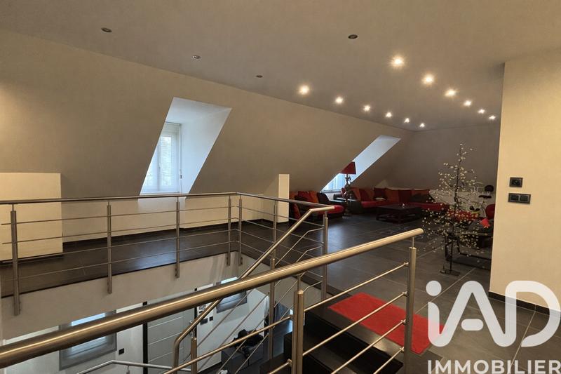 Maison - 236 m² - 10 pièces