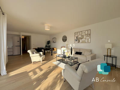 Appartement - 101 m² - 4 pièces