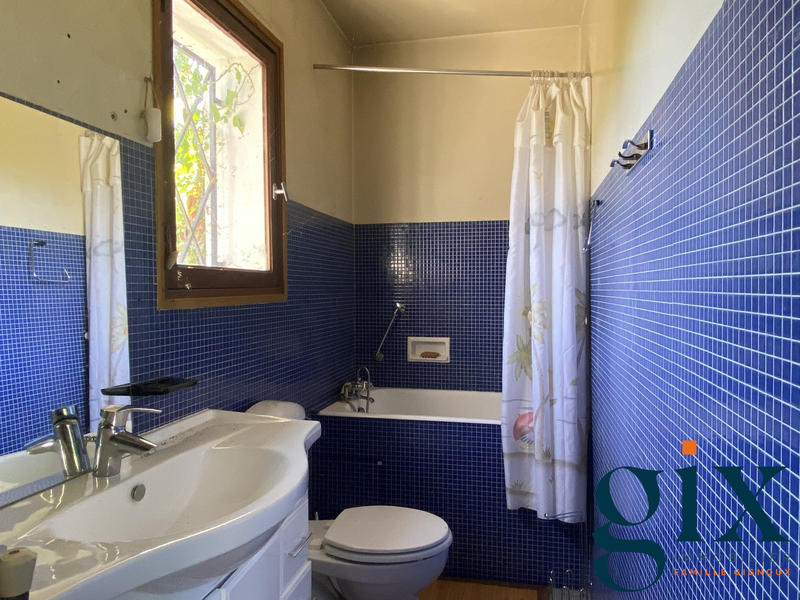 Maison - 162 m² - 9 pièces