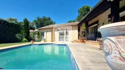 Maison - 183 m² - 6 pièces