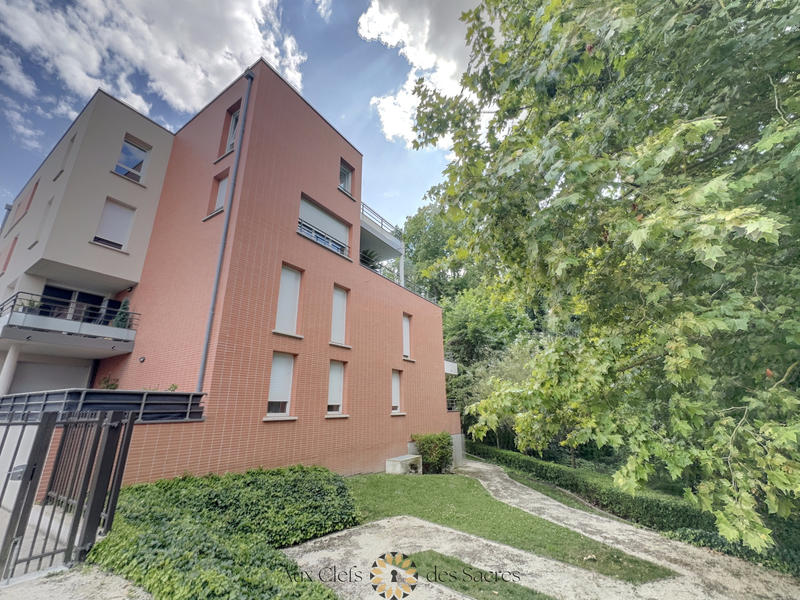 Appartement - 94 m² - 5 pièces