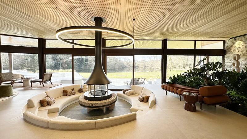 Propriété - 799 m² - 10 pièces