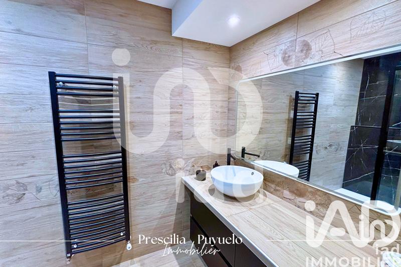 Maison - 279 m² - 9 pièces