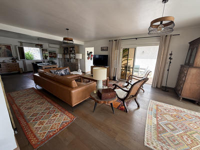 Maison - 350 m² - 9 pièces