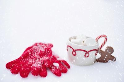 Atelier décoration mug de Noël en porcelaine