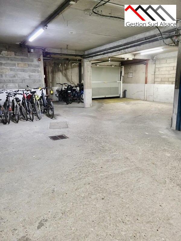 Parking / Garage - 6 m²