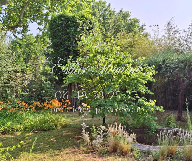 Maison - 220 m² - 10 pièces