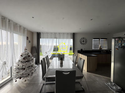 Maison - 102 m² - 5 pièces