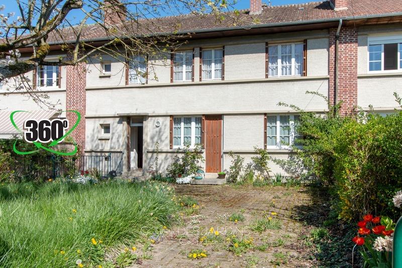 Maison de ville - 175 m² - 9 pièces