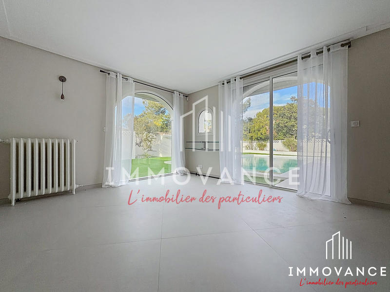 Villa - 277 m² - 6 pièces