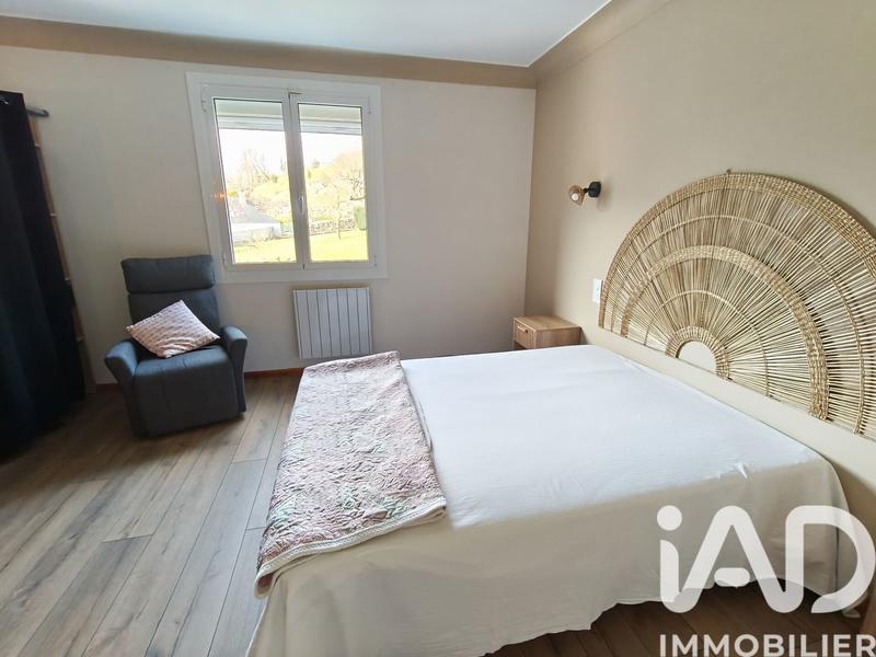 Maison de village - 301 m² - 11 pièces