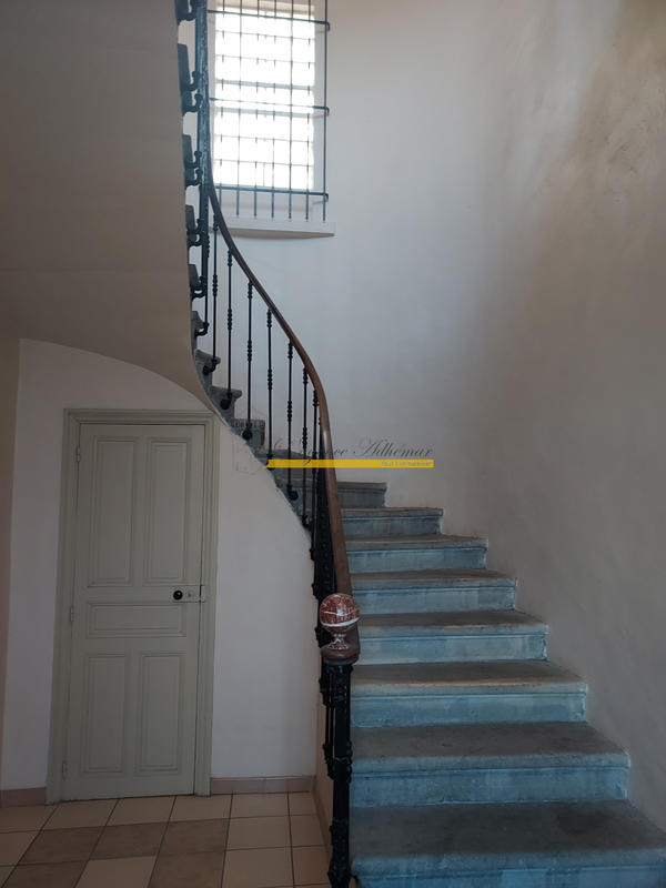 Immeuble - 342 m² - 19 pièces