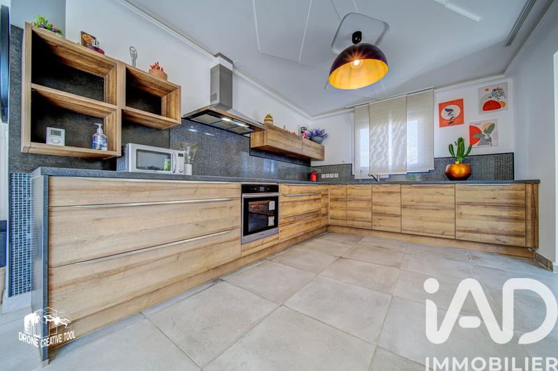 Maison - 140 m² - 5 pièces