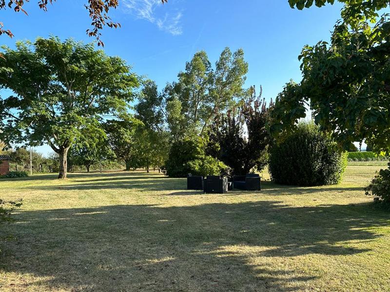 Maison - 220 m² - 6 pièces