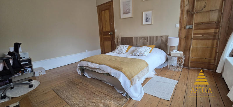 Maison - 158 m² - 9 pièces