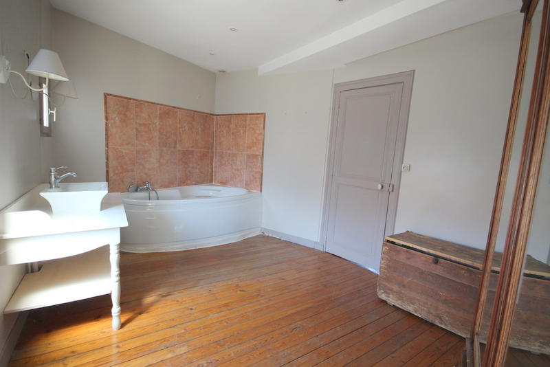 Maison - 192 m² - 7 pièces