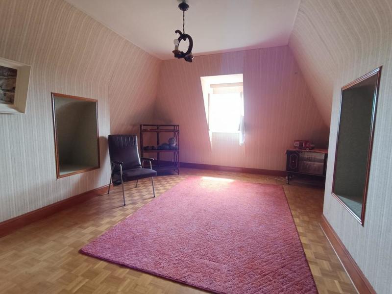 Maison - 265 m² - 8 pièces