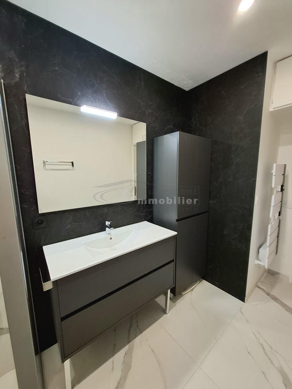 Maison - 102 m² - 4 pièces