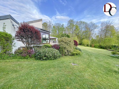 Maison - 340 m² - 9 pièces