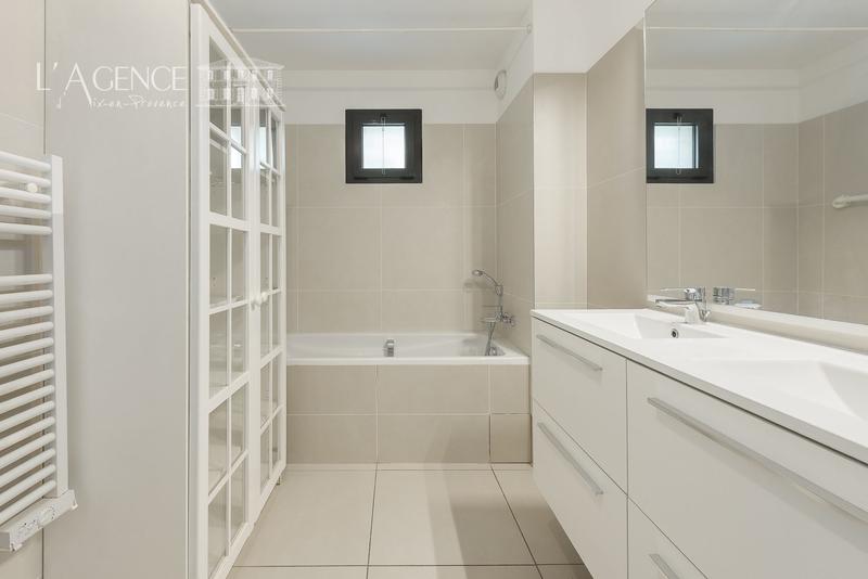 Maison - 166 m² - 5 pièces