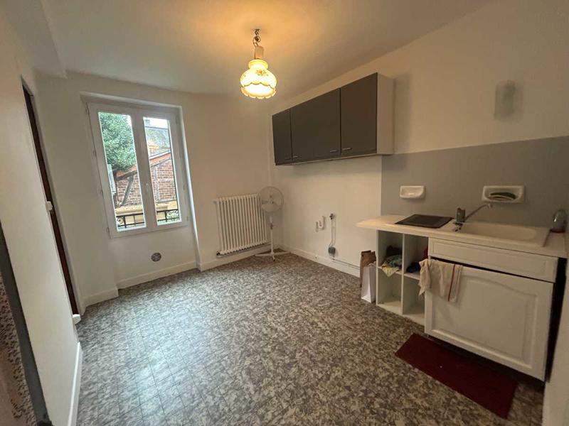 Maison - 233 m² - 10 pièces