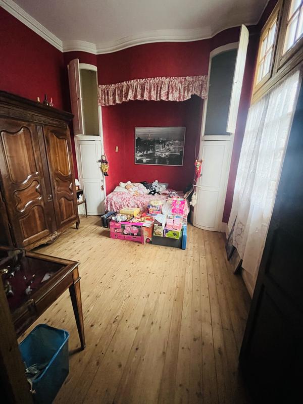 Maison traditionnelle - 380 m² - 10 pièces