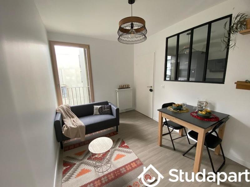 Chambre - 12 m² - 1 pièce