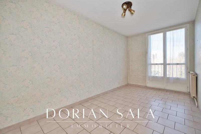 Appartement - 96 m² - 5 pièces