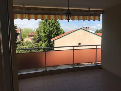 Appartement - 80 m² - 3 pièces